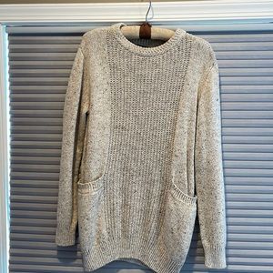 Cozy oatmeal sweater with pockets. Size medium
